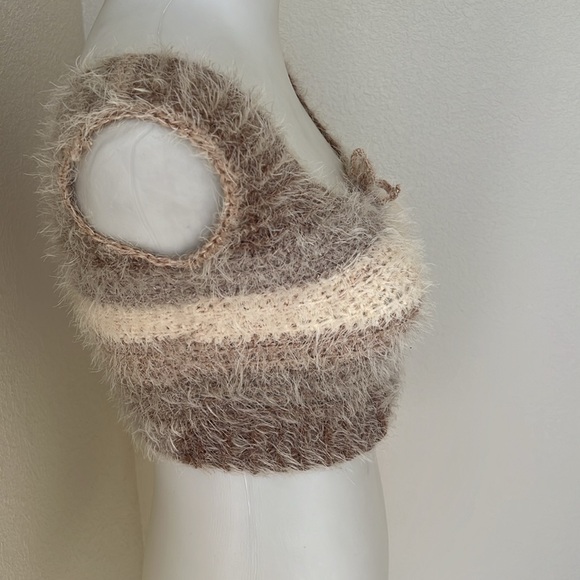 Hand crochet crop top! Soft and beautiful. Xs - Picture 3 of 5